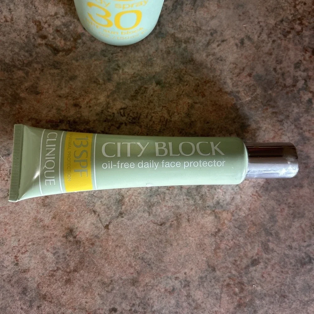 Clinique Sun Care Lot Body  SPF 30 City block Face SPF 13  New And HTF